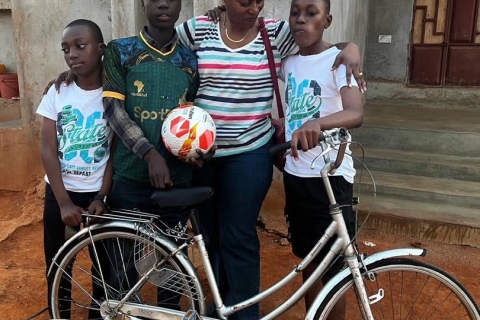 AISMC yarudisha faraja kwa mtoto aliyepoteza mama